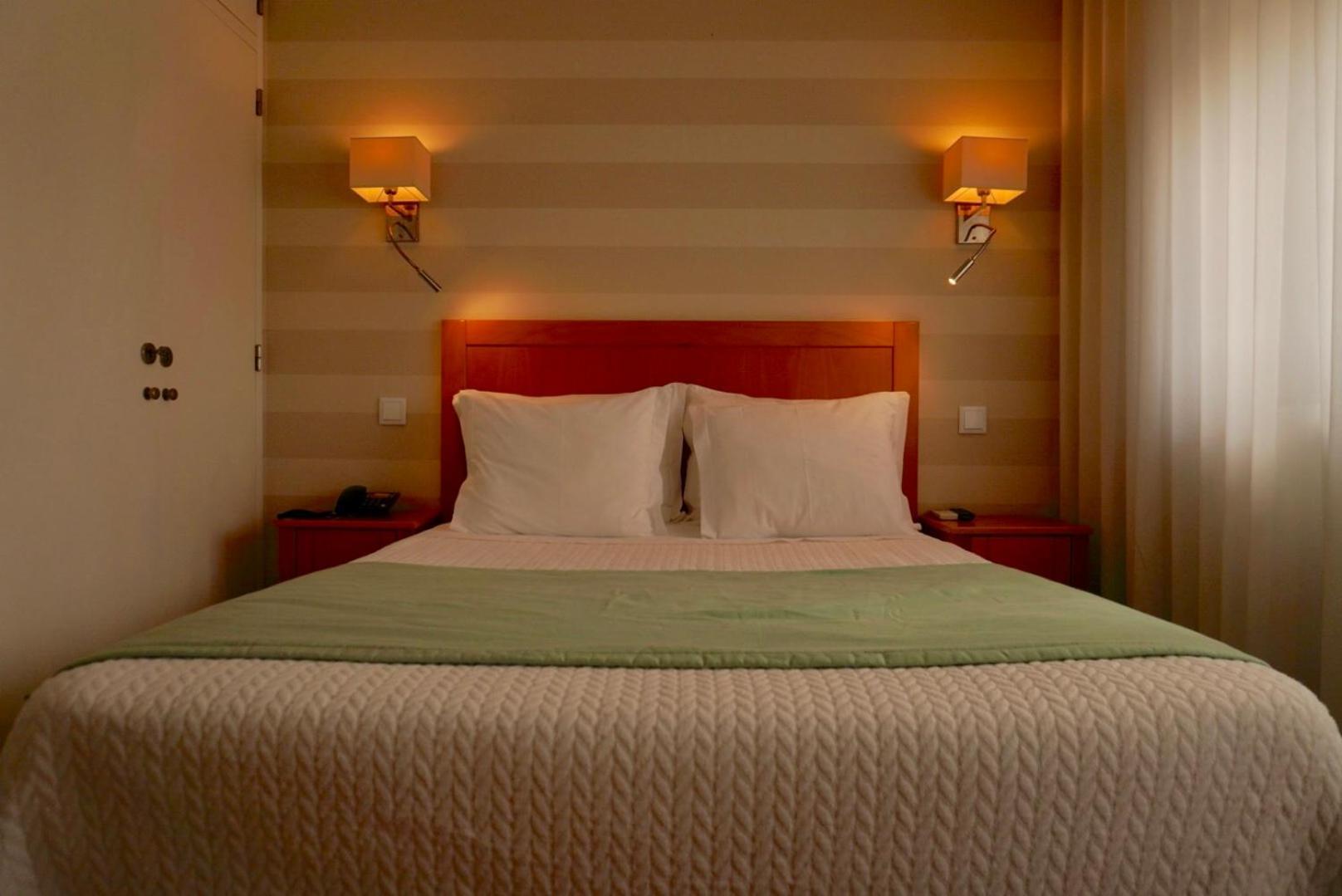 Hotel Dom Lourenco Areia Branca Exterior photo