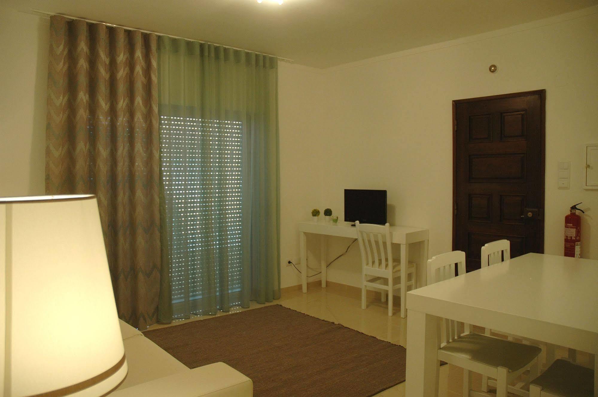 Hotel Dom Lourenco Areia Branca Exterior photo